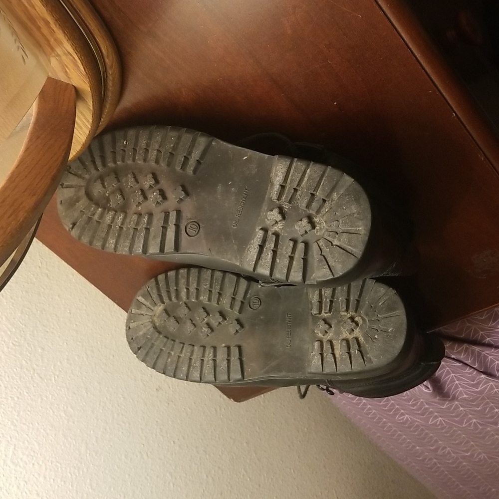 boots - Picture 3 of 4